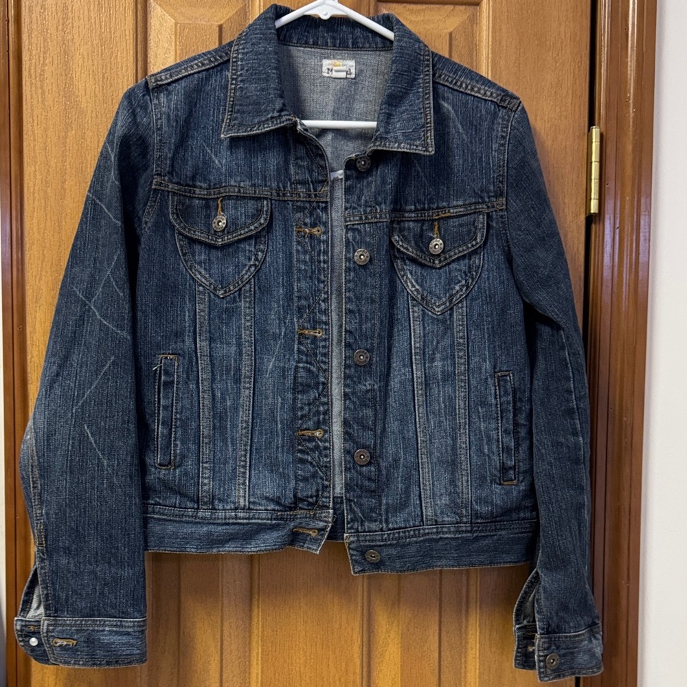 Mudd Women’s Stylish Blue Jean Denim Jacket size Medium